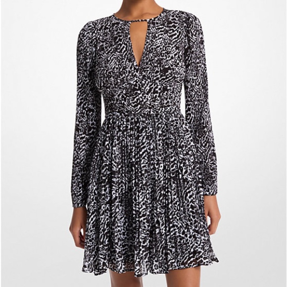 Michael Kors NWT Animal Print Georgette Pleated Dress Black White Size M